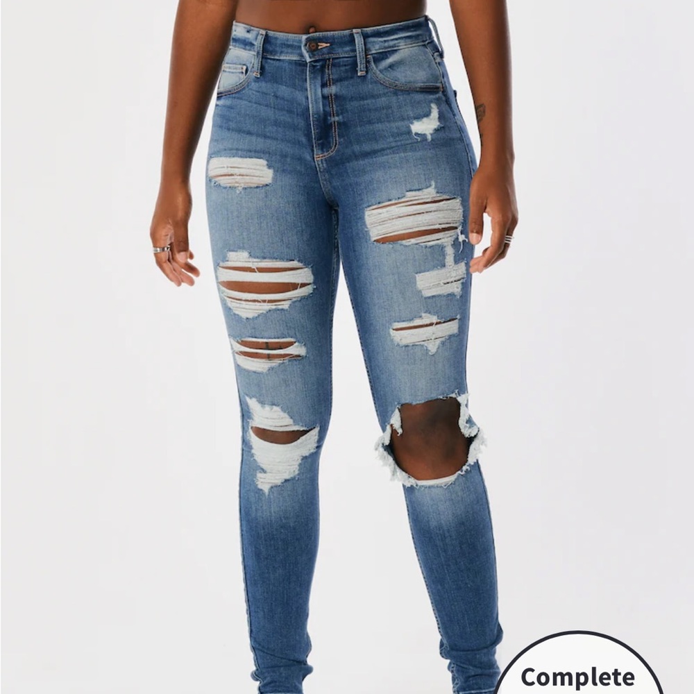 Hollister CURVY HIGH-RISE RIPPED MEDIUM WASH SUPER SKINNY JEANS
